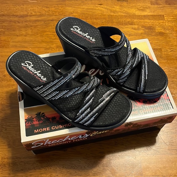 Skechers Shoes - Skechers memory foam wedges